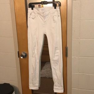 White skinny jeans